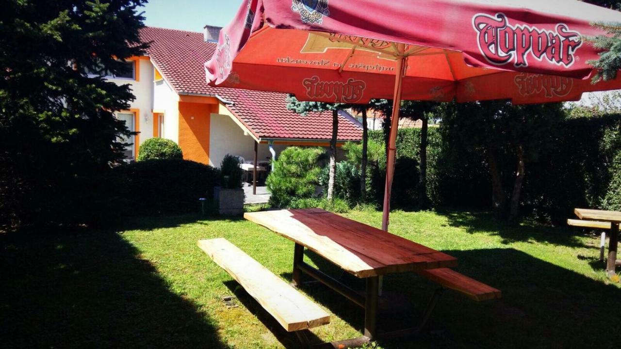 Apartman Marta Banka Exterior foto